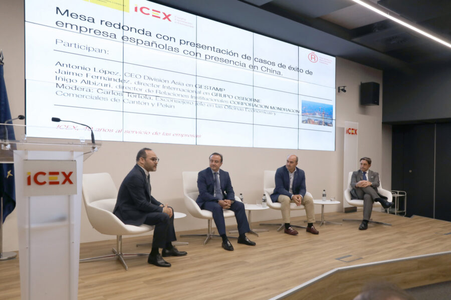 Foto de mesa redonda