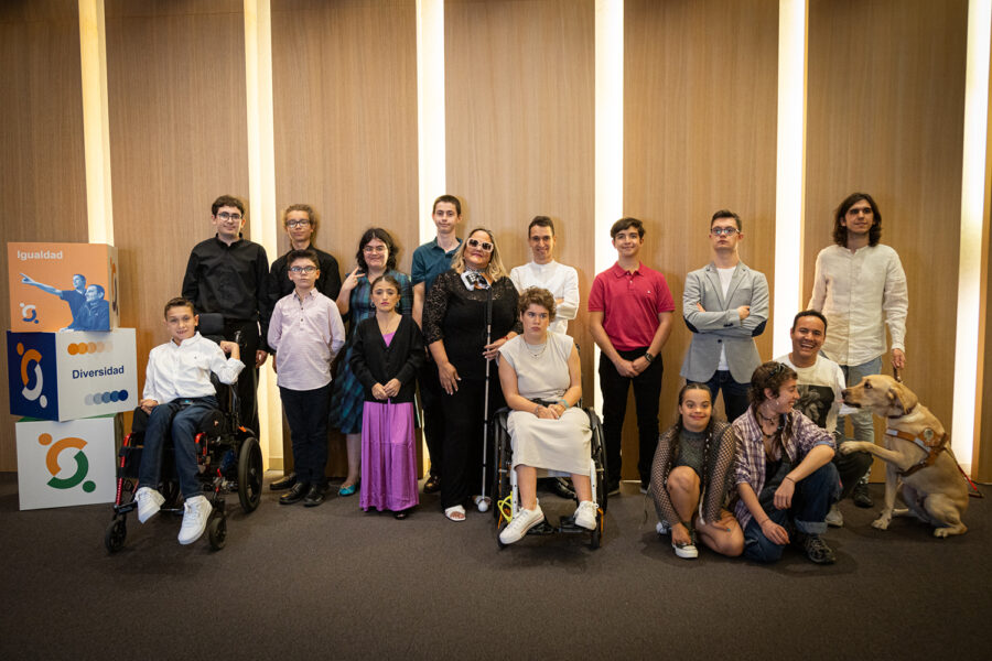 Becas SuperArte, Grupo SIFU, personas con discapacidad.